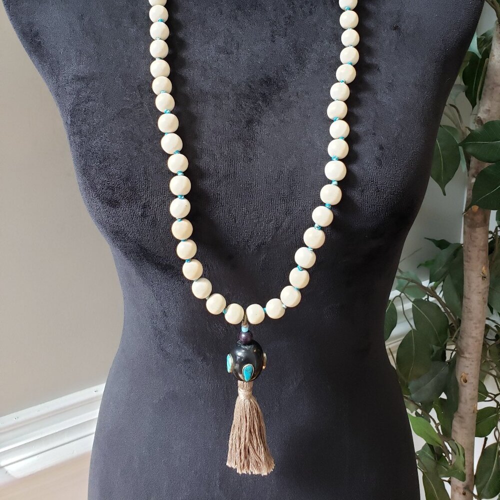 Women Fashion Natural White Jade Buddha Beads Tassel Necklace with Lobster Clasp